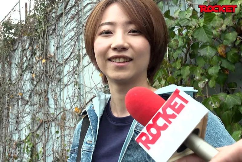 マジックミラー号 男友達みたいなボーイッシュな女の子が媚薬チ○ポでハメ潮スプラッシュ サンプル1