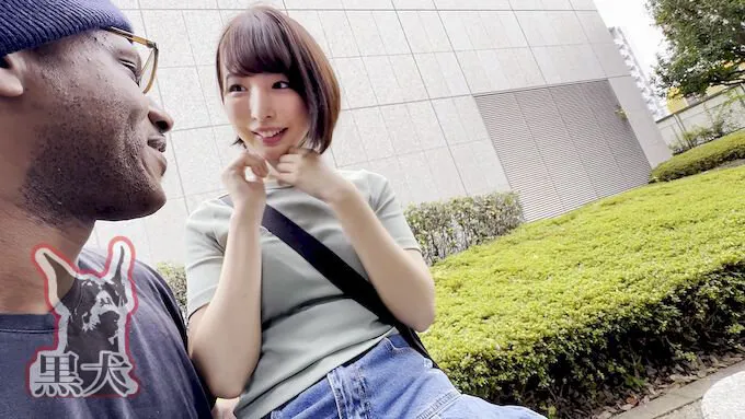 黒人メガチ○ポが気になったウブな素人娘が黒人の自宅に来てしまったらデカマラにハマってしまって悶絶しまくり… サンプル1