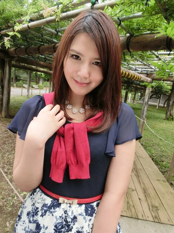 兵庫で見つけた清楚ガチ淫学生が中出しデビュー 小島あおい サンプル1