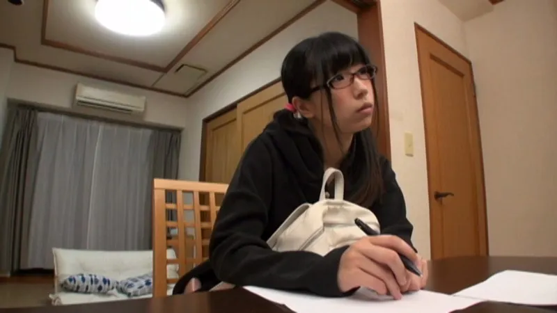 地味でオタクなメガネ女子が来たので面接からの流れでAV撮ってみた件3 みひな サンプル1