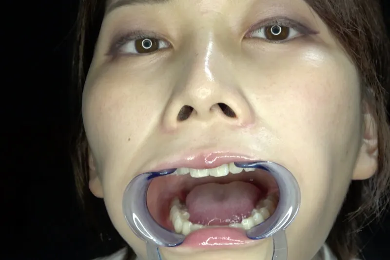 【ボーイッシュな制服女子の口内を激写!!』 香椎佳穂 サンプル2