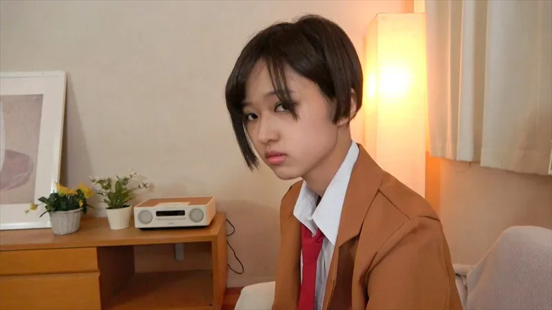 幼馴染みは激カワなボーイッシュショートカット女子 平手まな サンプル1