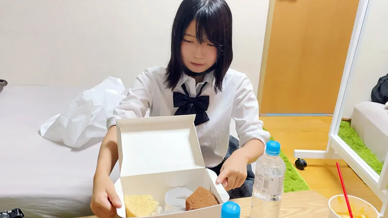 【あなたのクラスの地味かわいい子】陰キャオタク女子。もれなく全員エロい体なうえ性欲強すぎたので中出しで分からせ! サンプル1