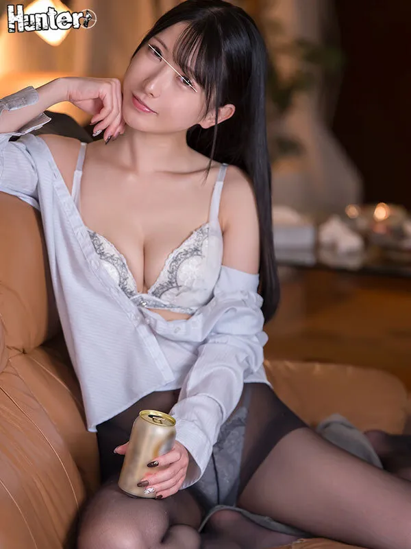 職場ではクソ真面目なのに家では超ズボラな姉が弟の童貞チ○ポで爆イキ大絶頂!姉が弟の初めてを奪うって…なんかいやらしいシチュエーション… サンプル1