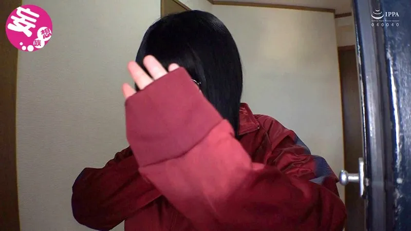 隣に引っ越してきた地味メガネな女子大生は隠れ巨乳(Hカップ)のムッツリ隠れビッチだったので、ちょいと脅して悪戯しちゃいました。 サンプル1