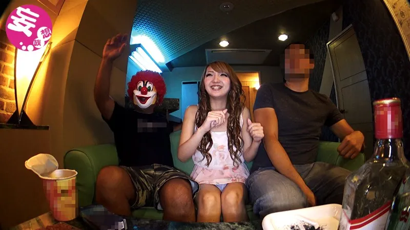 無許可発売 渋谷最強黒ギャルVS清楚系白ギャル 人気動画配信者が騙し撮り!「黒ギャルと白ギャルお酒が強いのはどっち?」の検証実験ウソ企画!お酒と媚薬を大量に飲ませガチンコキメセクでナマパコ中出し!マジキチ動画を数量限定で発売しちゃってるぅ~笑 サンプル1