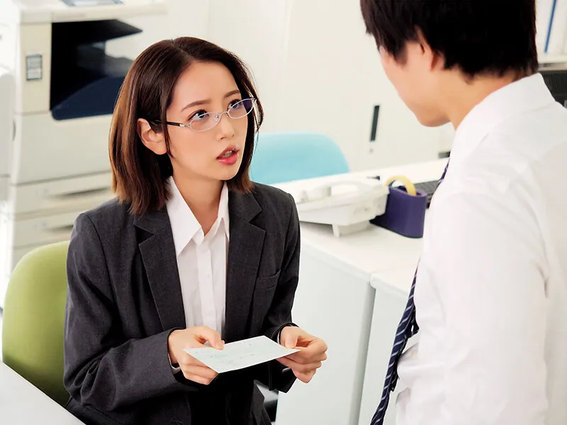 「私がアナタのピンサロ嬢になる!」風俗通いに嫉妬した地味メガネOLにやきもちフェラされ就業時間ず~っとレロレロジュポジュポ地味な見た目とギャップありまくりの下品な舌技口淫でしゃぶられまくった 美咲かんな サンプル1