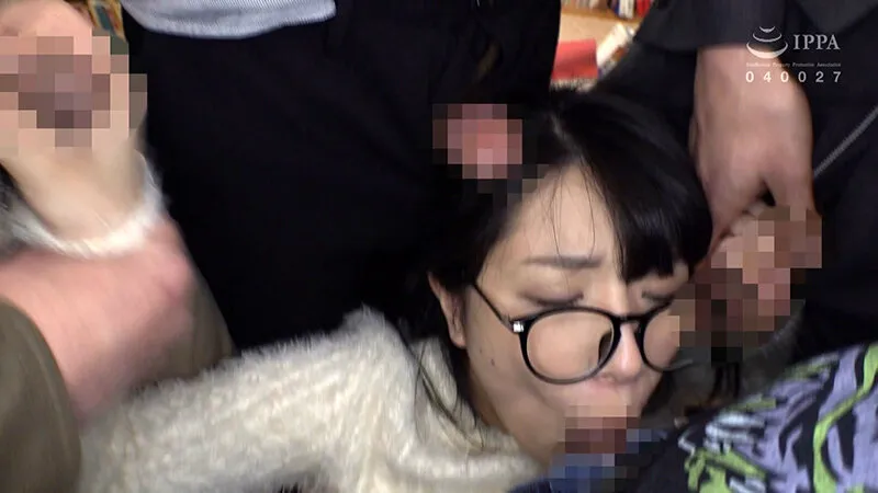 めがね巨乳ちゃんが図書館で恥じらいSEX羞恥 Part.1 サンプル3