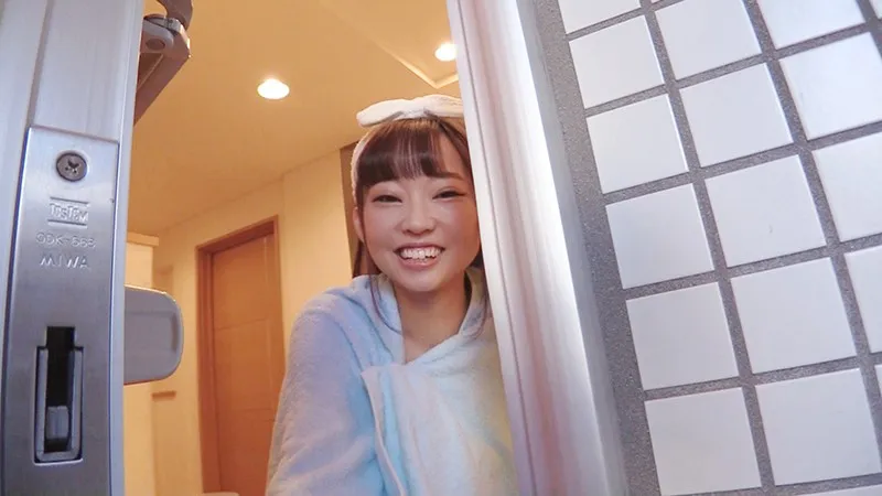 「この見た目でヤリマンビッチってドン引きですか?」清楚系ド貧乳スレンダーお嬢様まなチャン AVデビュー サンプル1