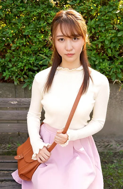 由緒正しき家柄の清楚お嬢様は妄想1000人斬りのムッツリ美少女 華子 電撃AV出演 サンプル1