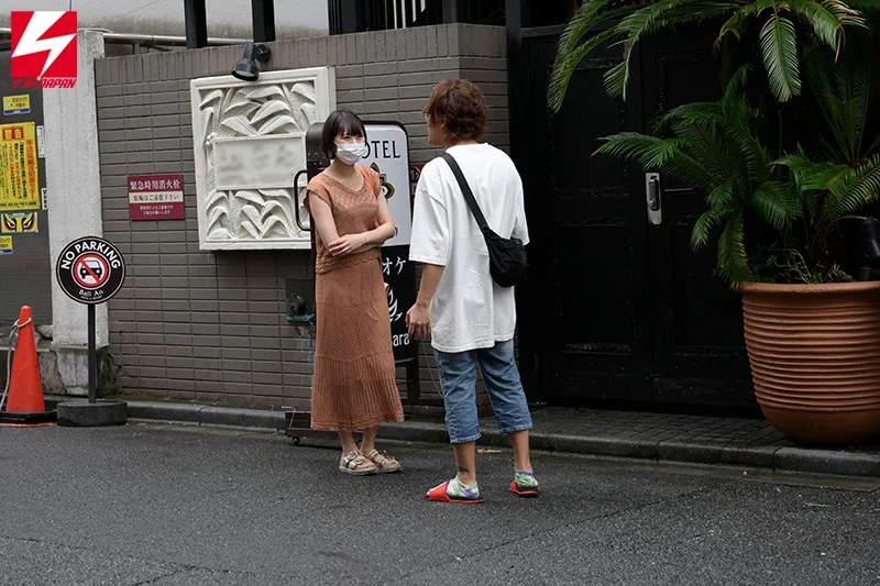 【媚薬×キメセク×素人娘01】ナンパで釣った上京1年目の超スレンダー清楚JDに媚薬を盛ってヤリマン化! 通常チ●ポに何度もアヘイキ痙攣キメパコ中出し!! サンプル1